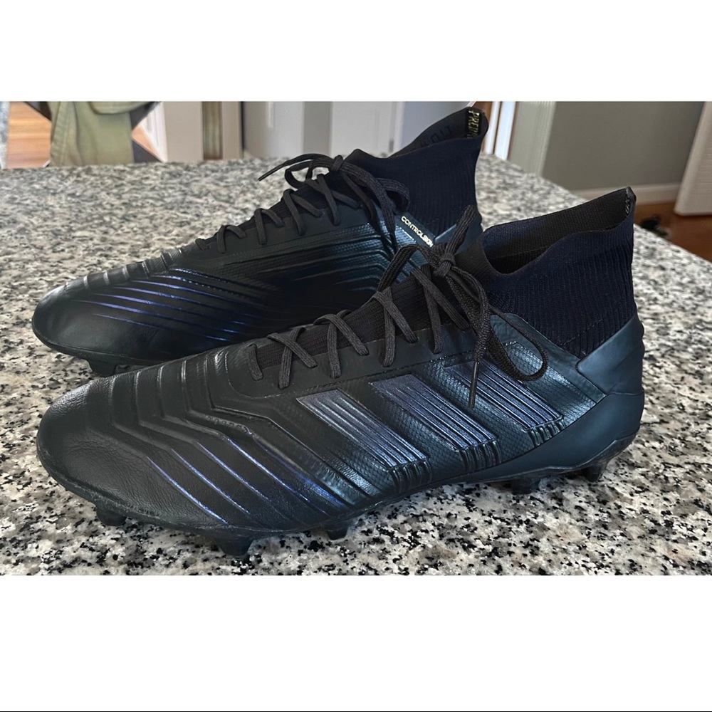 New Mens 11.5 Adidas 19.1 FG Predator “Dark Script”